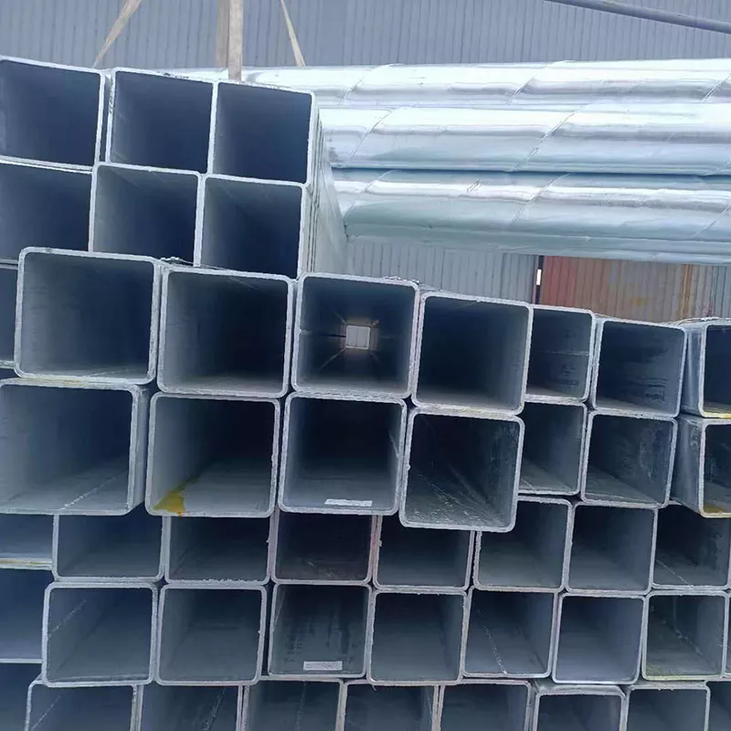 Černá obdélníková trubice malého kalibru